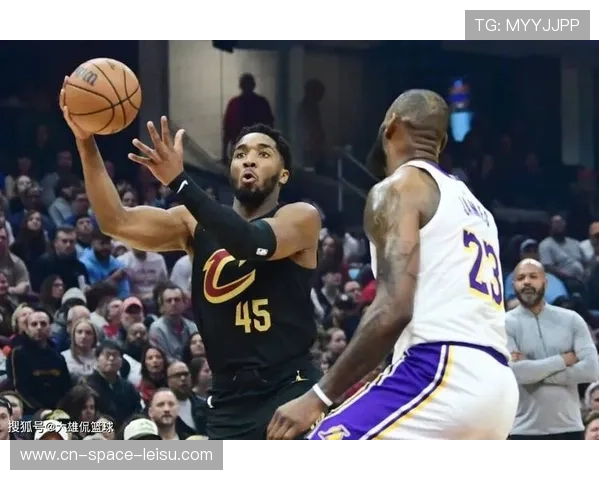 米切尔谈全明星首发与詹姆斯回归流言：他是先驱，我的重点是夺冠